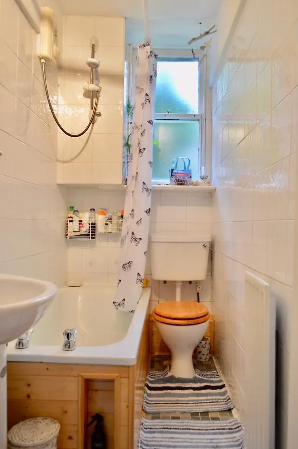 Two Bedroom Flat In Meadowbank Sleeps 4 Edinburgh Apartment