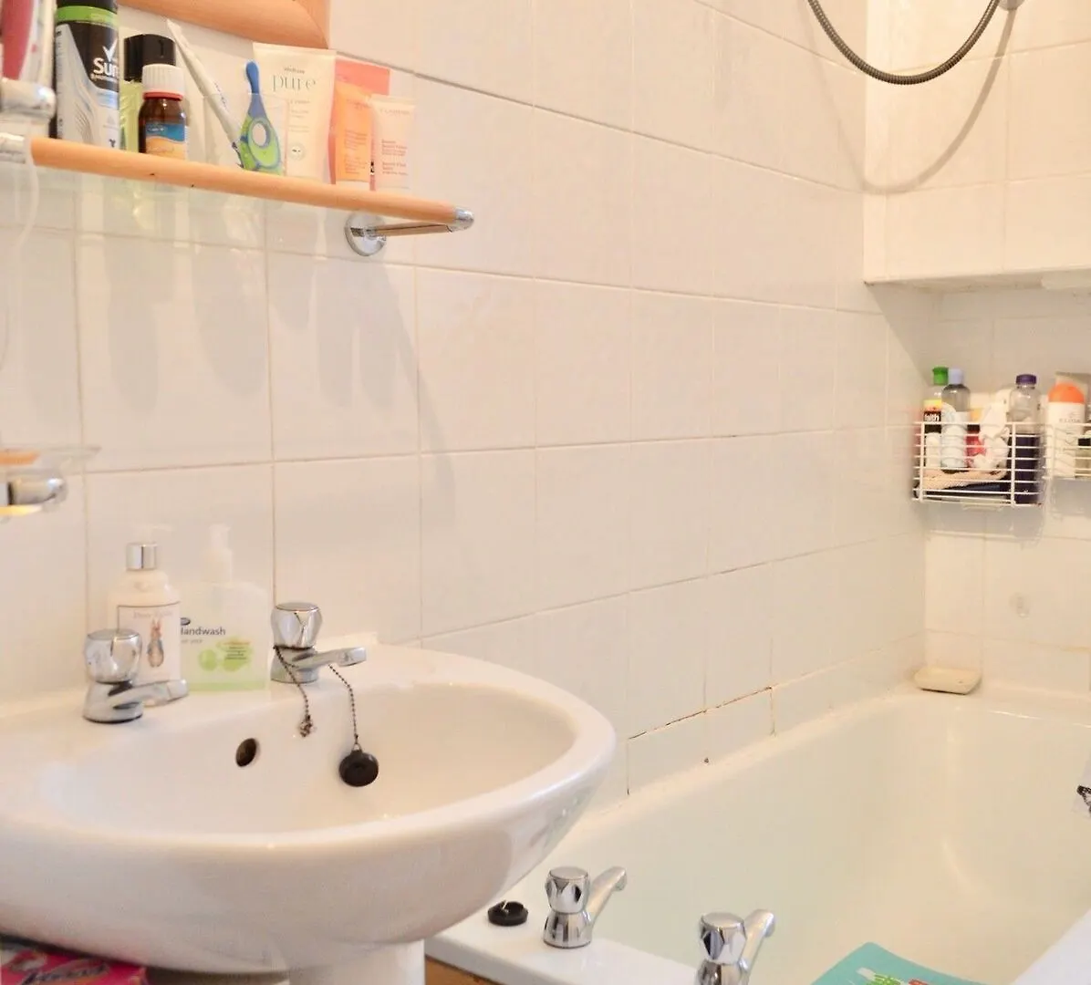 Two Bedroom Flat In Meadowbank Sleeps 4 Edinburgh 0*,